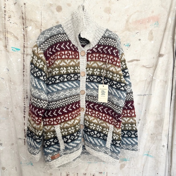 Pachamama Helmsdale Cardigan - Picture 2 of 6